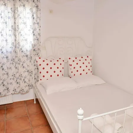 Paradisia Ξενοδοχείο με διαμερίσματα 3*