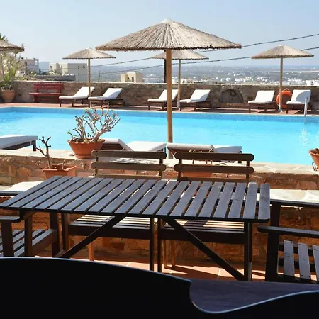 Ξενοδοχείο με διαμερίσματα Paradisia 3*