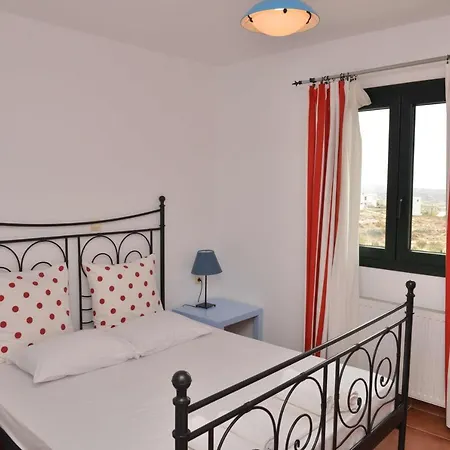 Paradisia Ξενοδοχείο με διαμερίσματα 3*