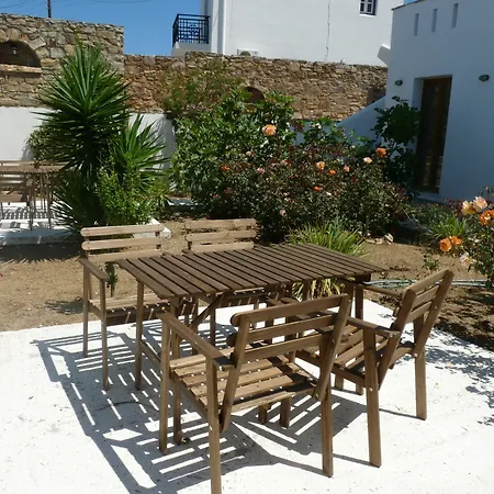 Ξενοδοχείο με διαμερίσματα Paradisia