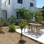 Paradisia Naxos City