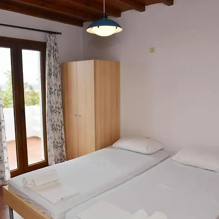 شقة فندقية Paradisia 3*